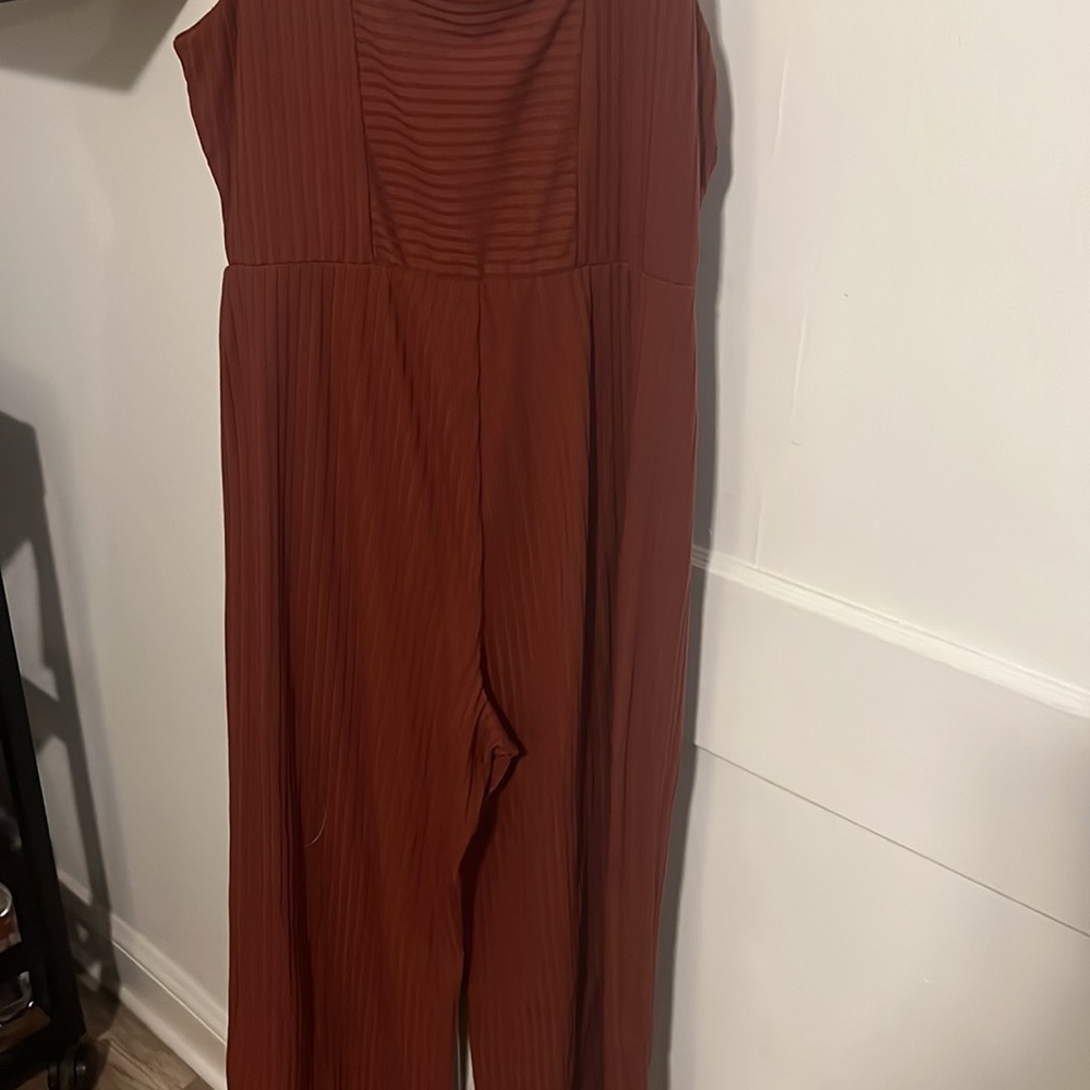 Jumpsuit! 😍 - Picture 5 of 5